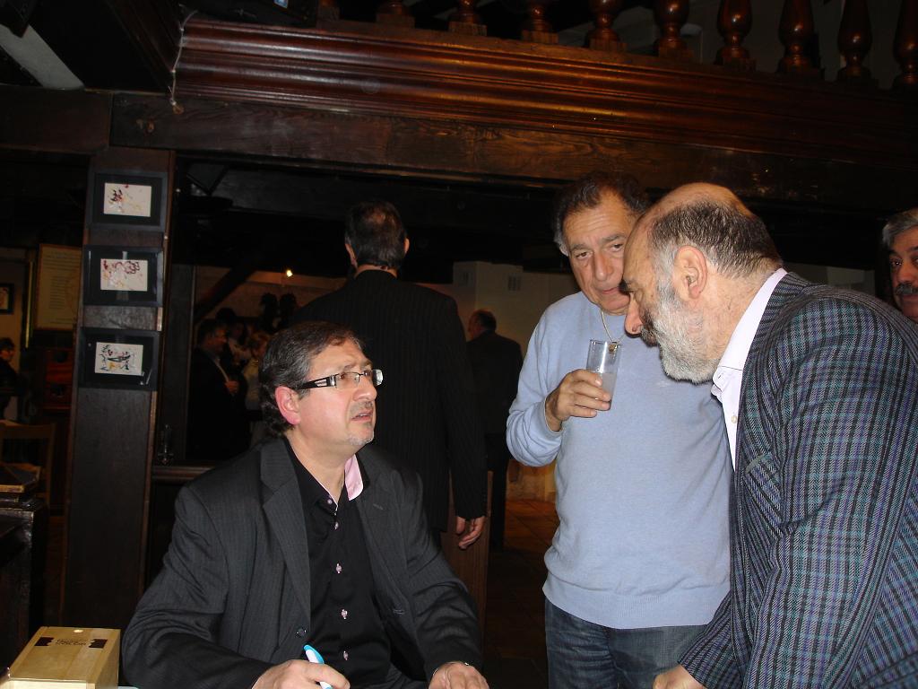 Michel Chahinian, président, Serge Simonian, trésorier<br>(photo JHP, 20/03/2010) --- Cliquer pour agrandir
